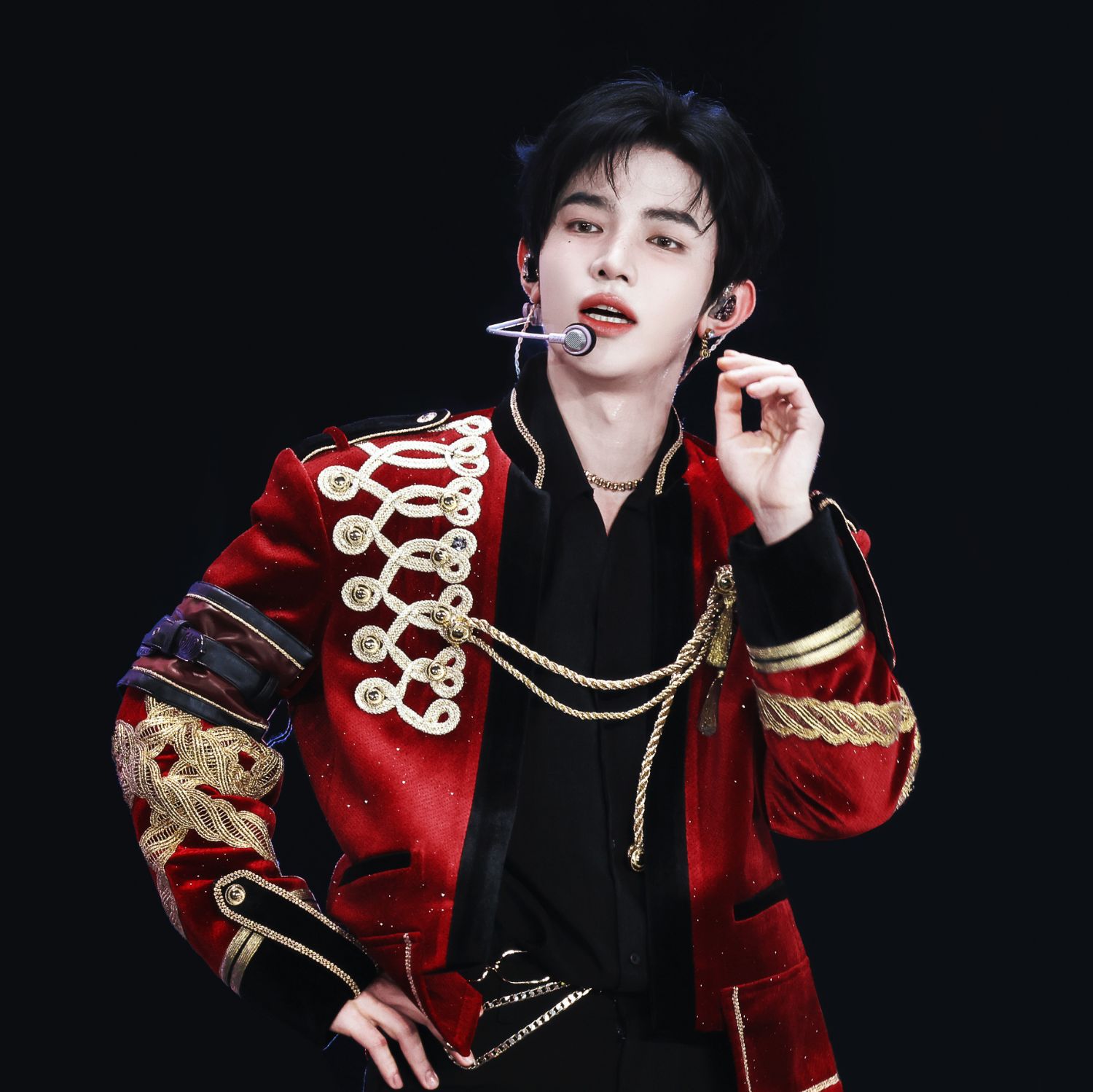 Potret di balik layar Zhang Hao (ZEROBASEONE)