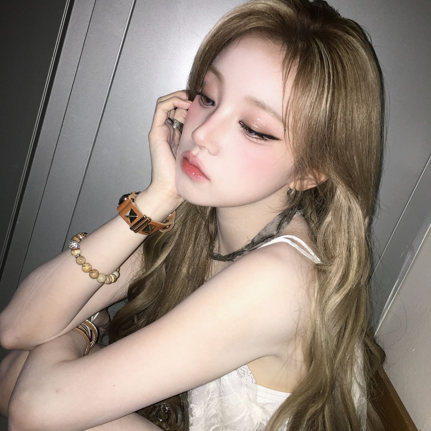 Latest photo of Yuqi (i-dle)