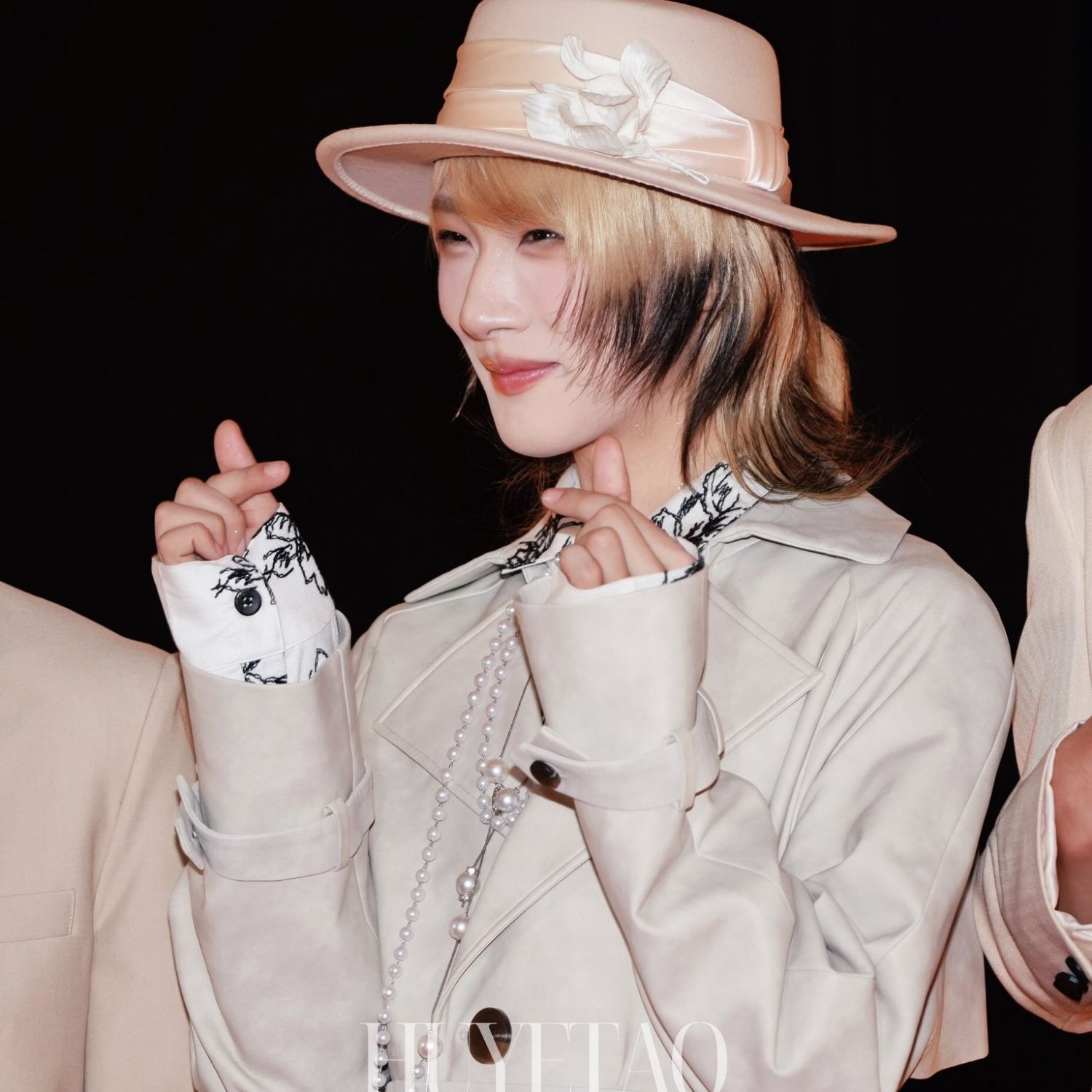 A moment captured by Hu Yetao (NexT1DE)'s fan