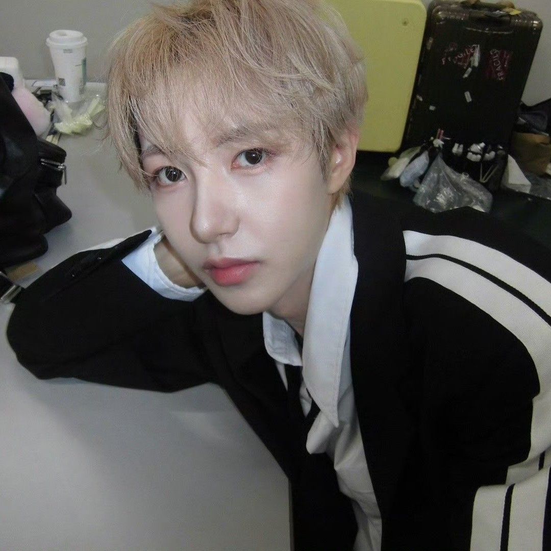 A moment captured by Renjun (NCT DREAM)'s fan
