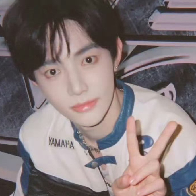 A moment captured by Zhang Hao (ZEROBASEONE)'s fan