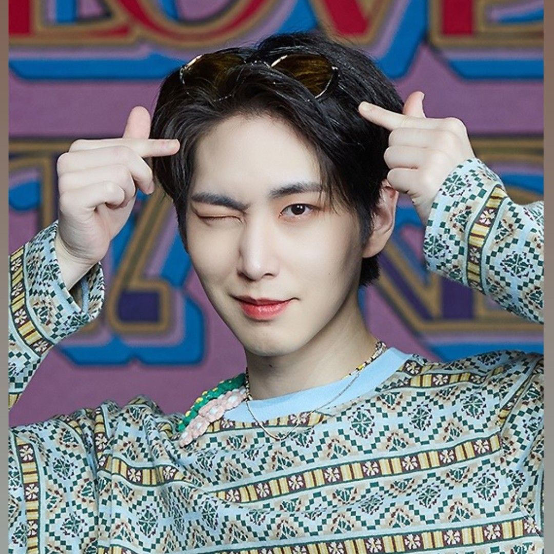 A moment captured by Shinwon (PENTAGON)'s fan