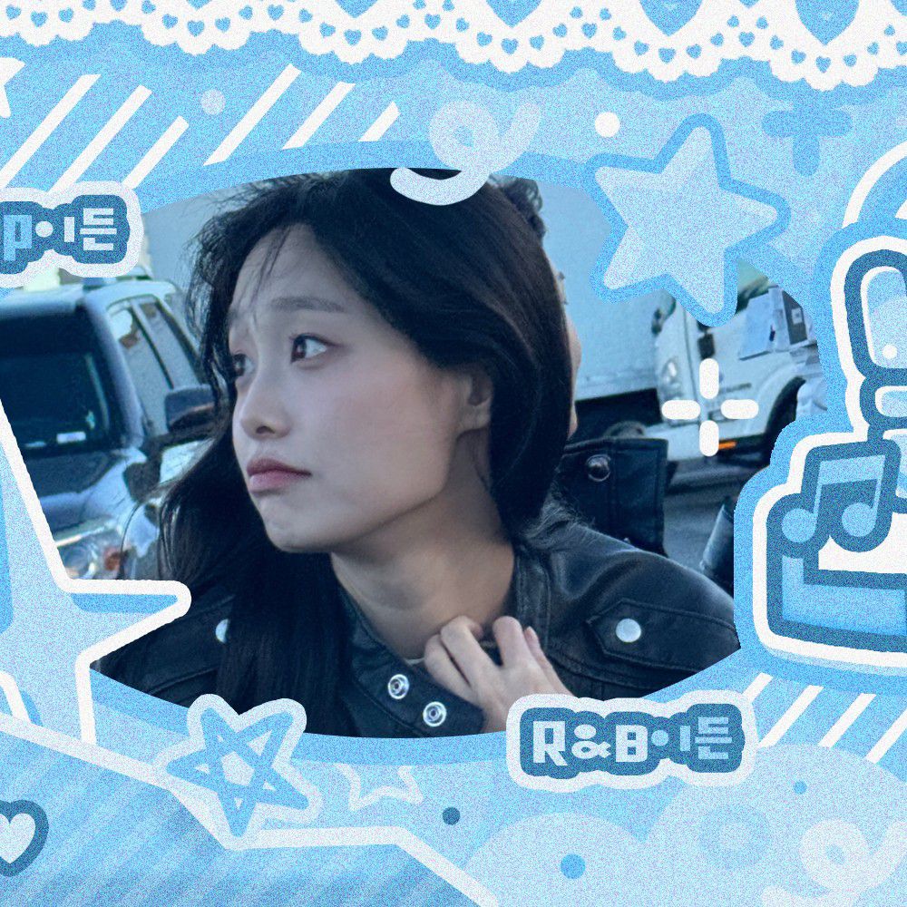 今月の少女の最新写真