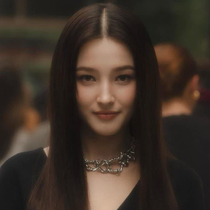 Behind-the-scenes cut of Nancy (MOMOLAND)