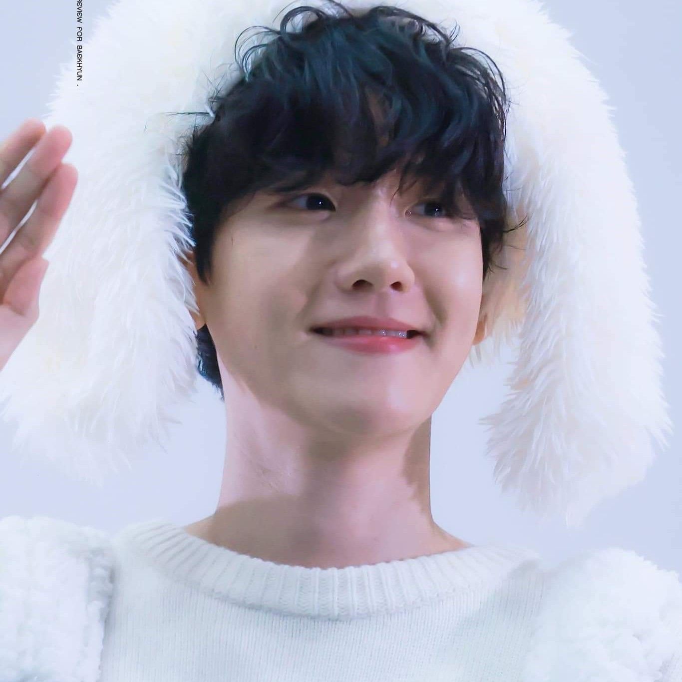 백현 (EXO)의 최신 사진