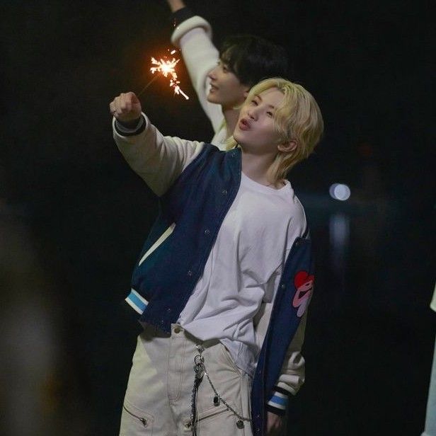 A moment captured by Woozi (SEVENTEEN)'s fan