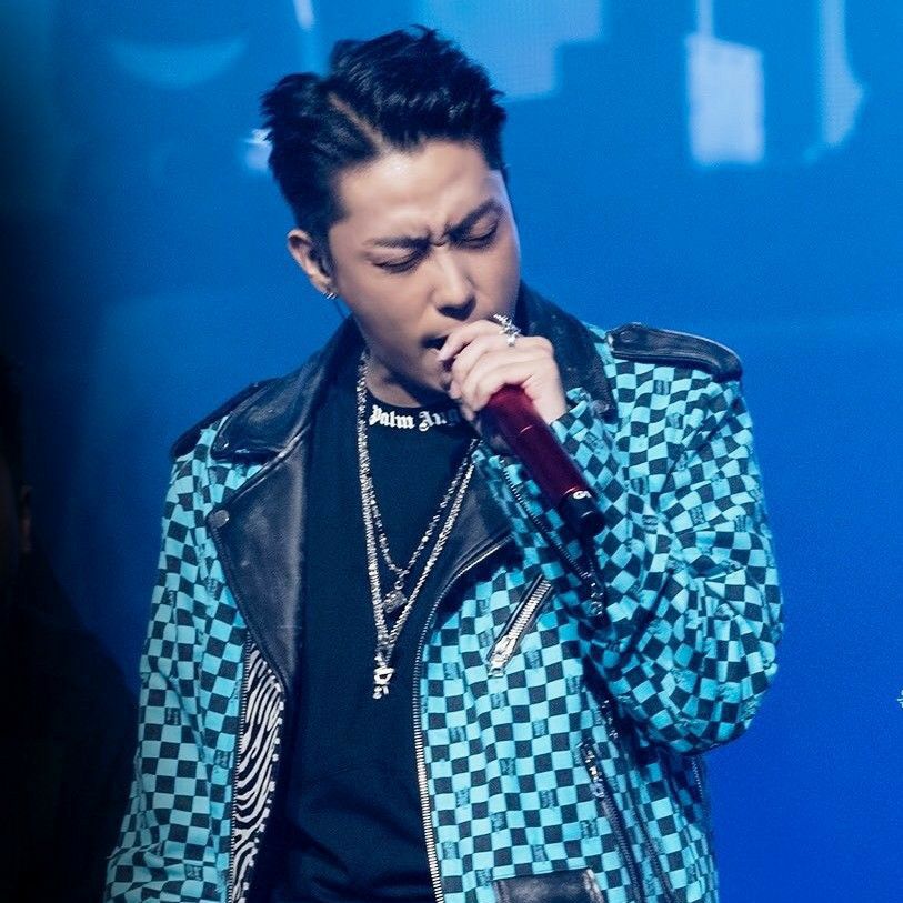 Recent activity shot of Eun Jiwon (SECHSKIES)