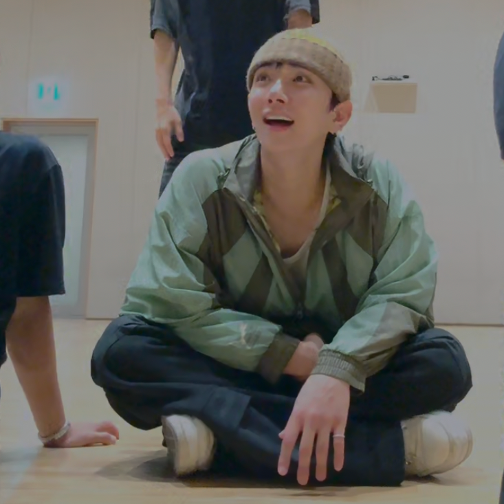 Latest photo of Joshua (SEVENTEEN)