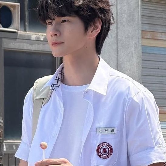 옹성우 최근 활동샷