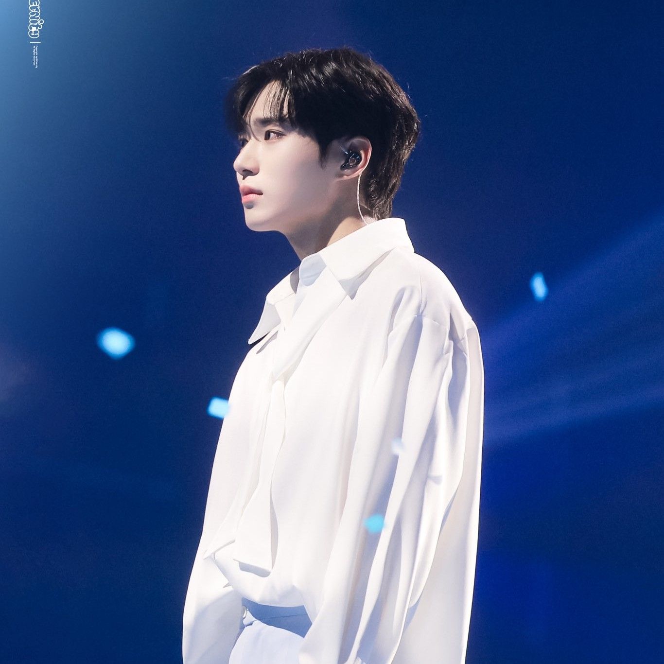 Behind-the-scenes cut of Kim Junseo (ALPHA DRIVE ONE)