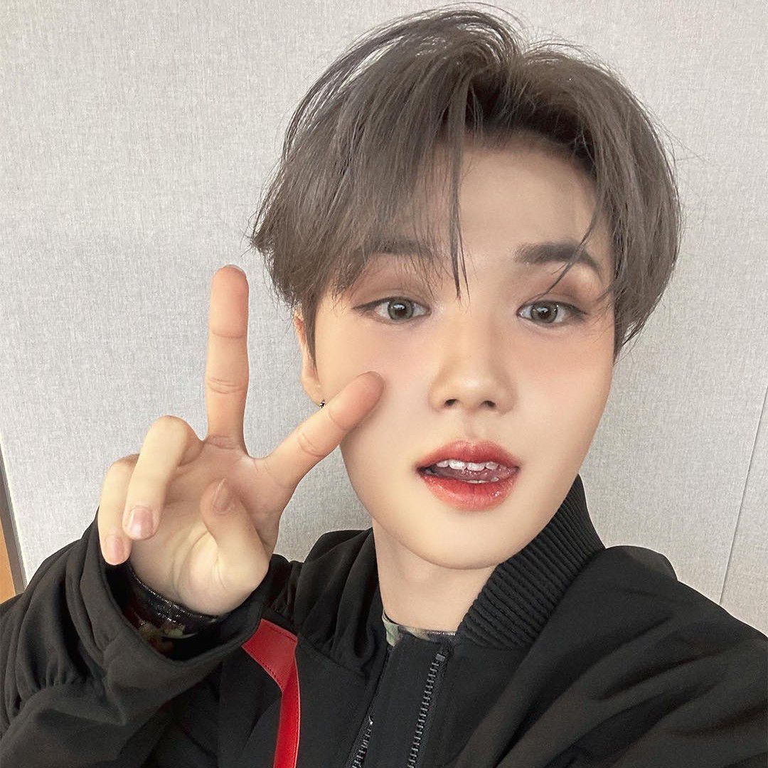 Latest photo of Doyoung (TREASURE)