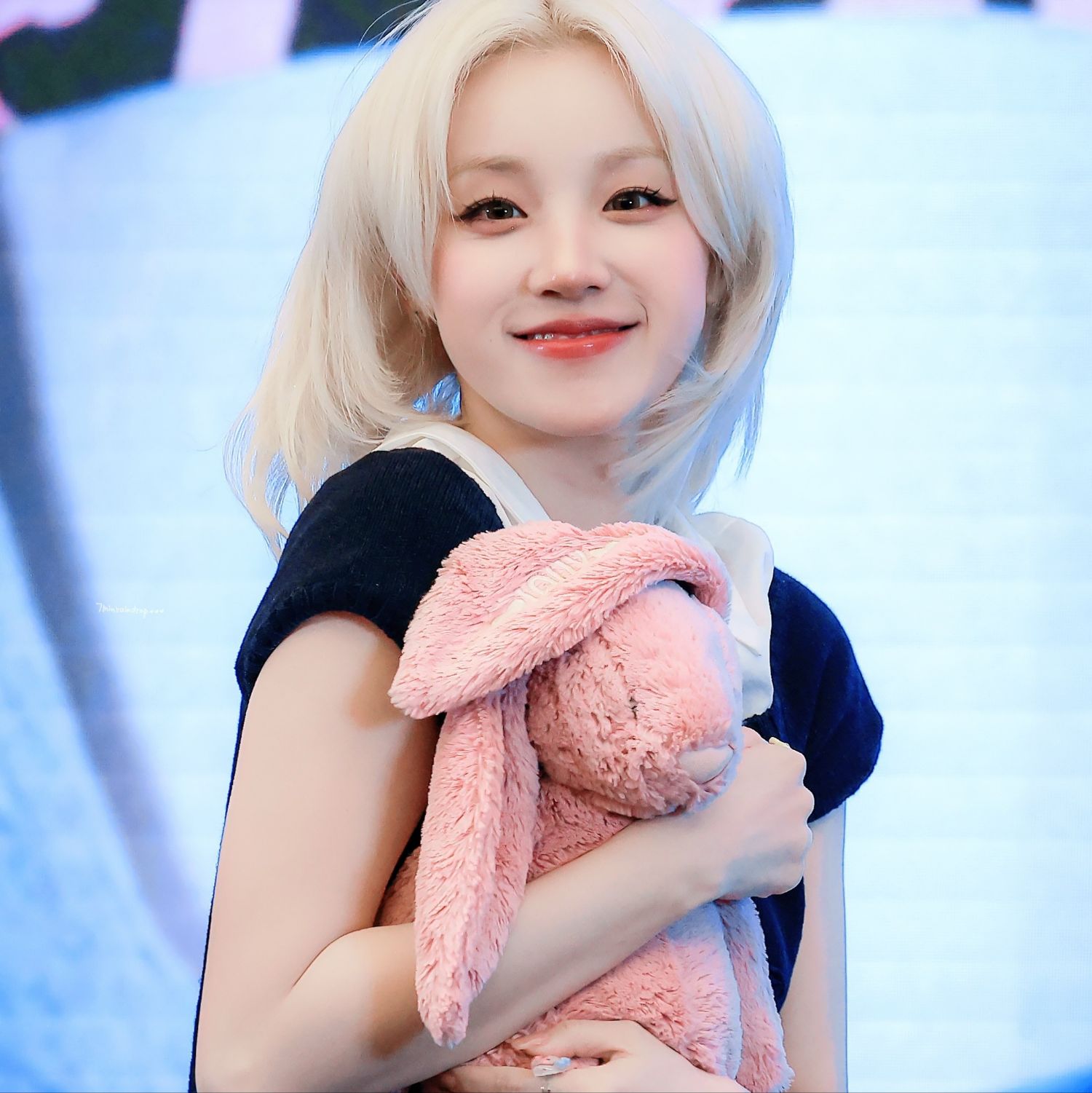 A moment captured by Yuqi (i-dle)'s fan