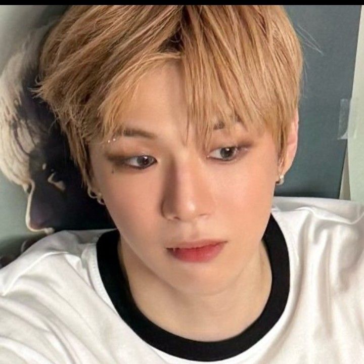 Behind-the-scenes cut of Kang Daniel