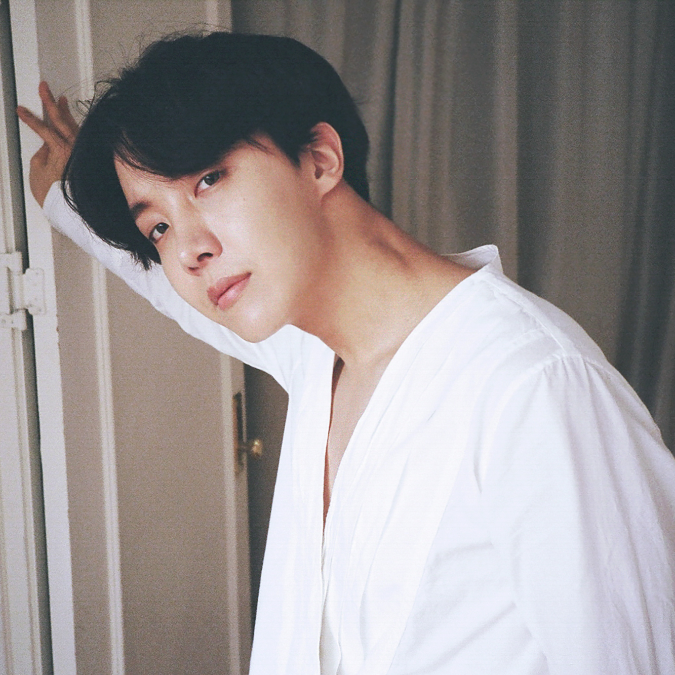 Foto aktivitas terbaru j-hope (BTS)