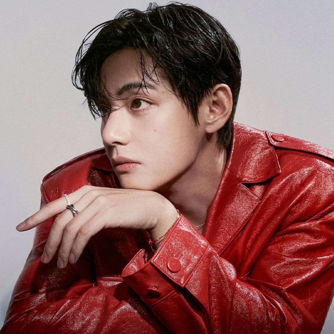 Recent activity shot of V (BTS)