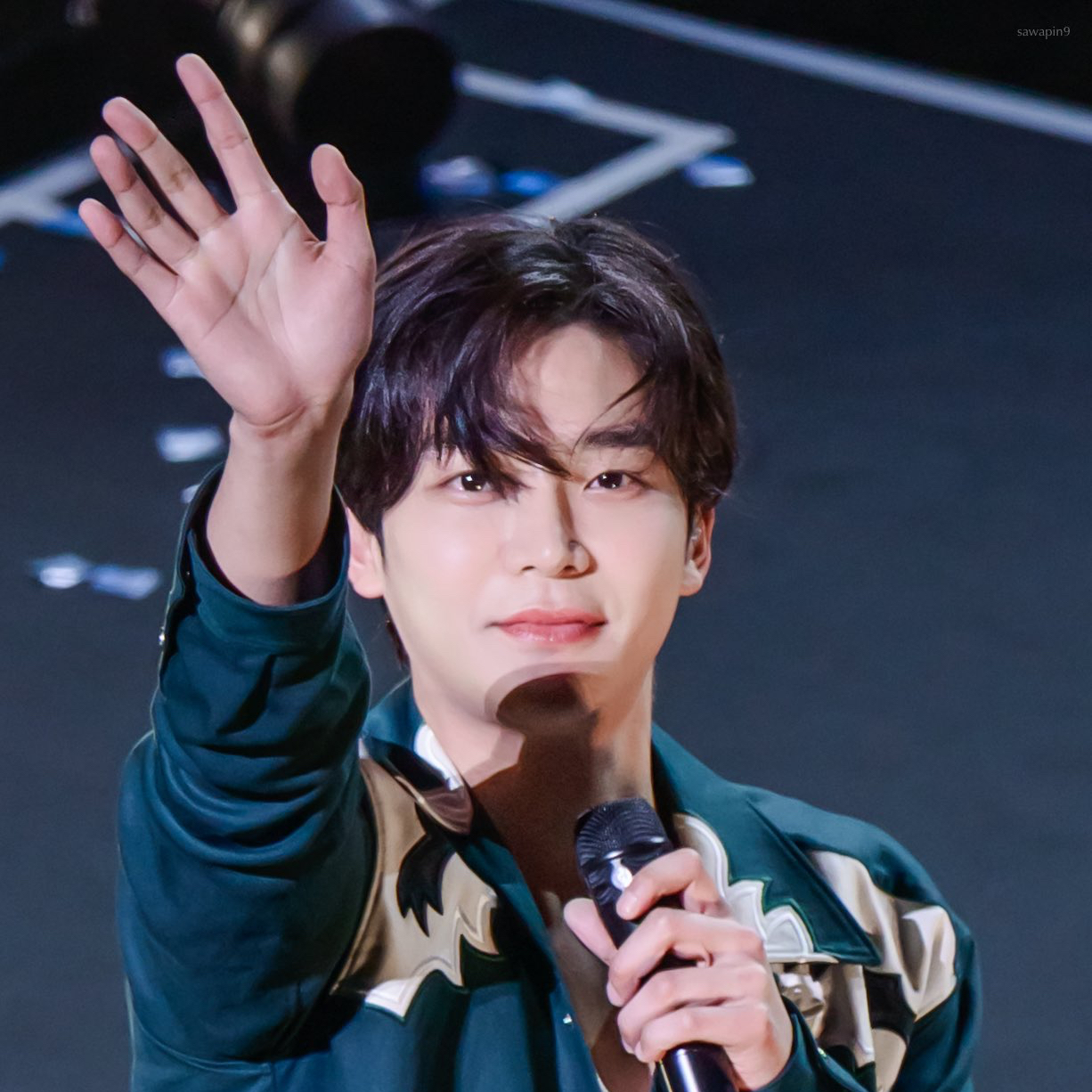 A moment captured by Rowoon's fan