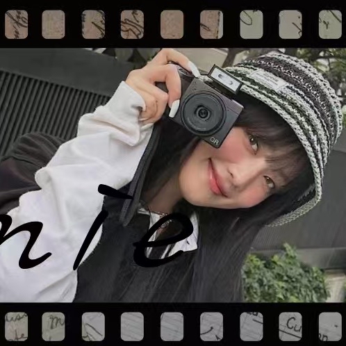 A moment captured by i-dle's fan