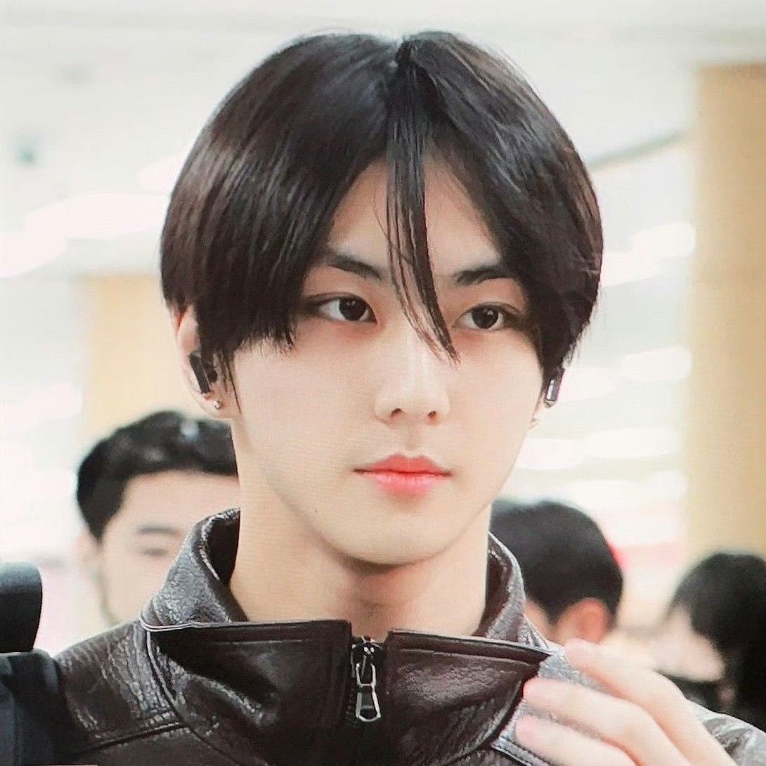 Recent activity shot of Jungwon (ENHYPEN)