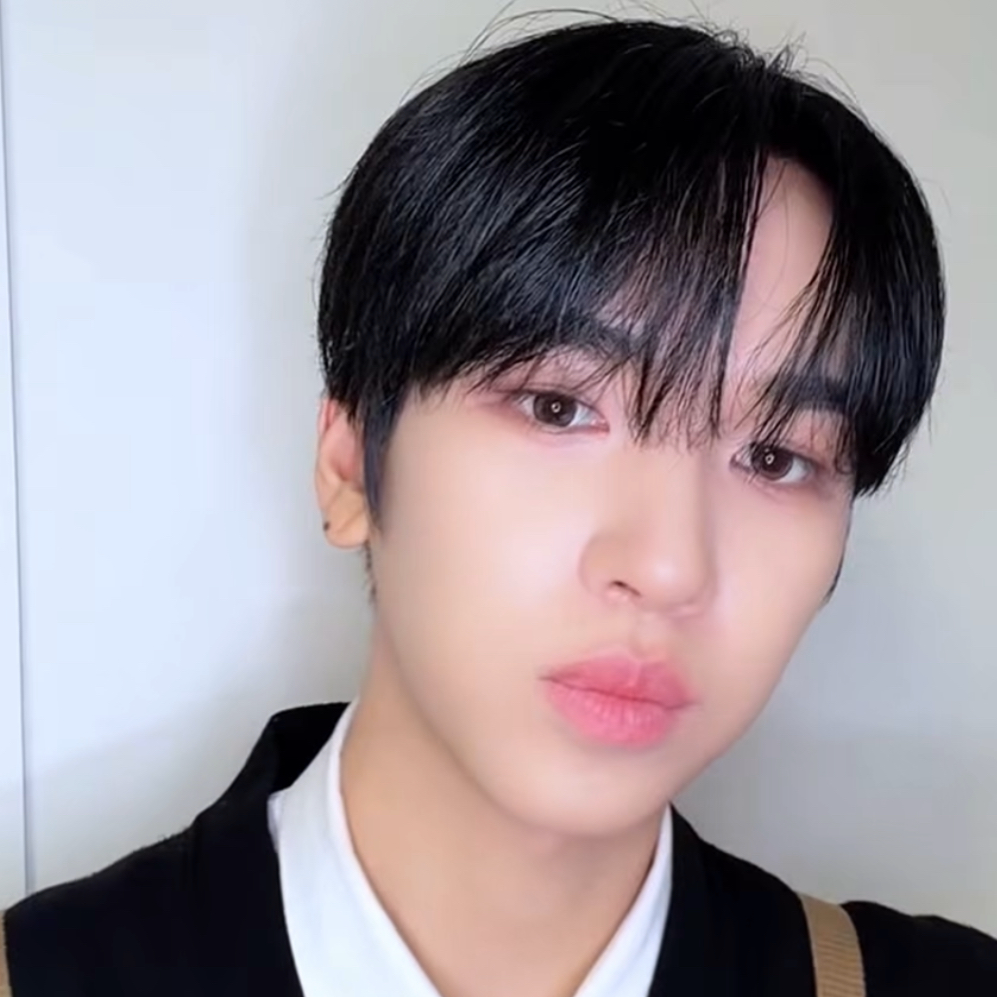 Latest photo of Hanjun (n.SSign)