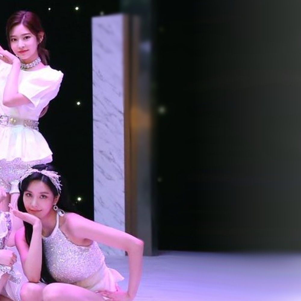 Latest photo of IZ*ONE
