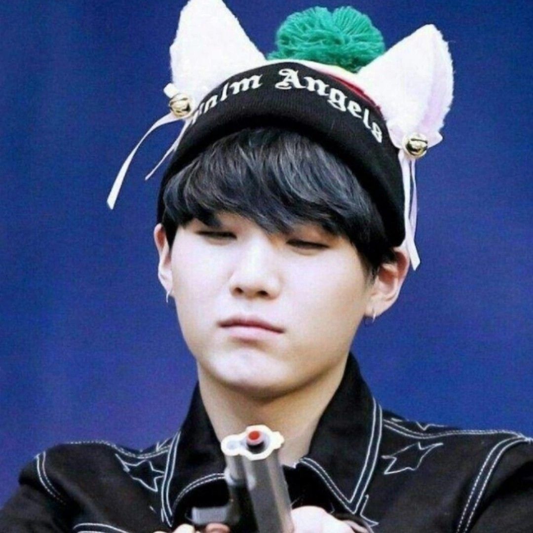 Latest photo of SUGA (BTS)
