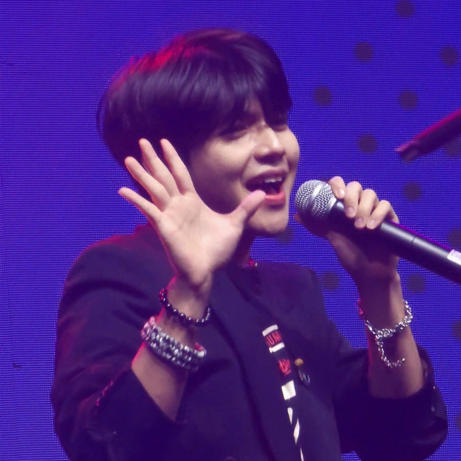 キム (HORI7ON)の最新写真