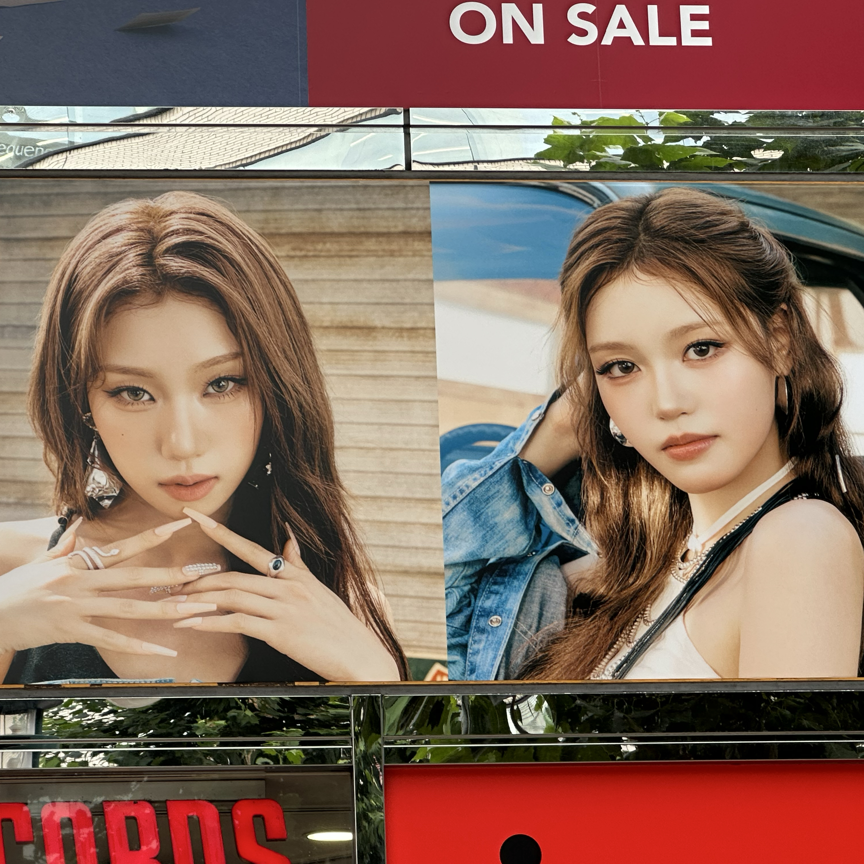 A moment captured by izna's fan