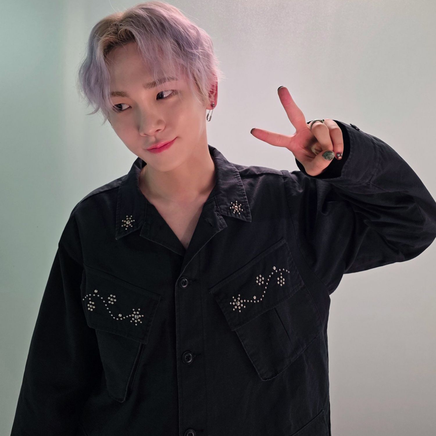 Behind-the-scenes cut of Key (SHINee)