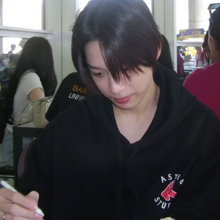 Nex (BUS)の最新写真