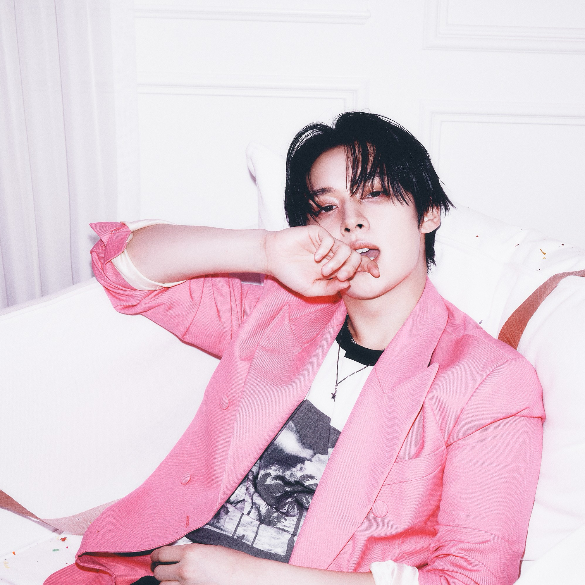 Latest photo of Lee Know (Stray Kids)