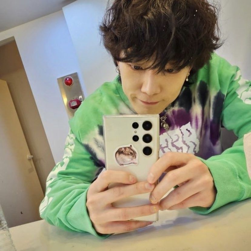 Latest photo of BOBBY (iKON)