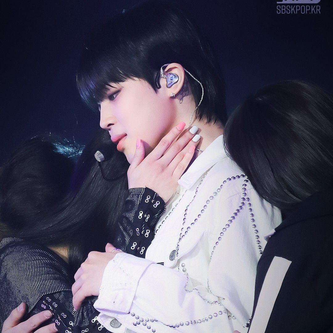 A moment captured by Jimin (BTS)'s fan