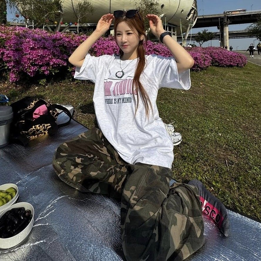 Behind-the-scenes cut of Apink