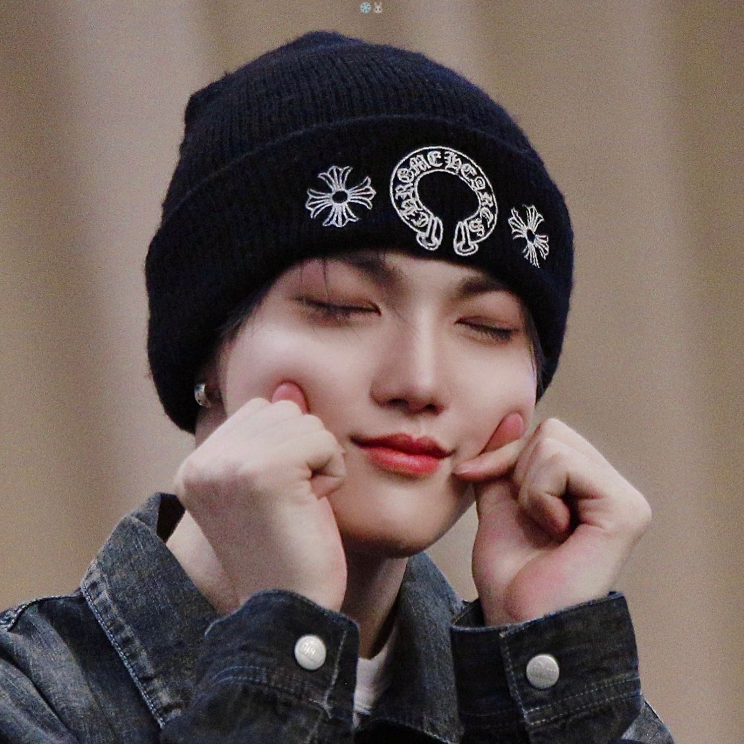 Recent activity shot of Doyoung (TREASURE)