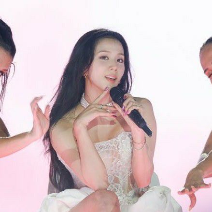 ジス (BLACKPINK)の最新写真