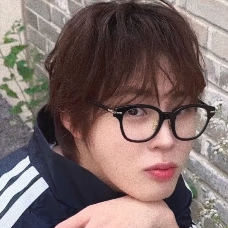 하성운 최근 활동샷