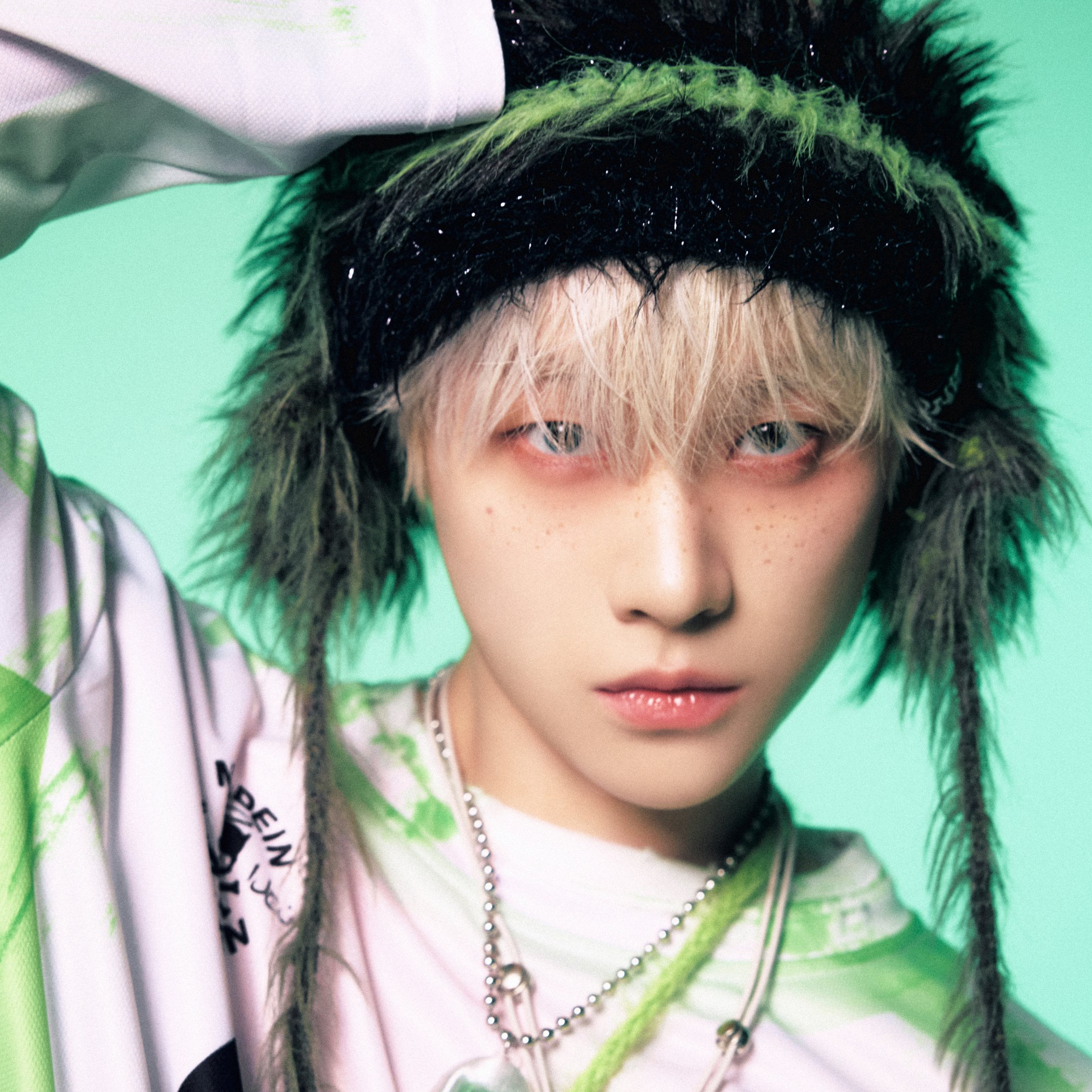 Behind-the-scenes cut of JAY (iKON)