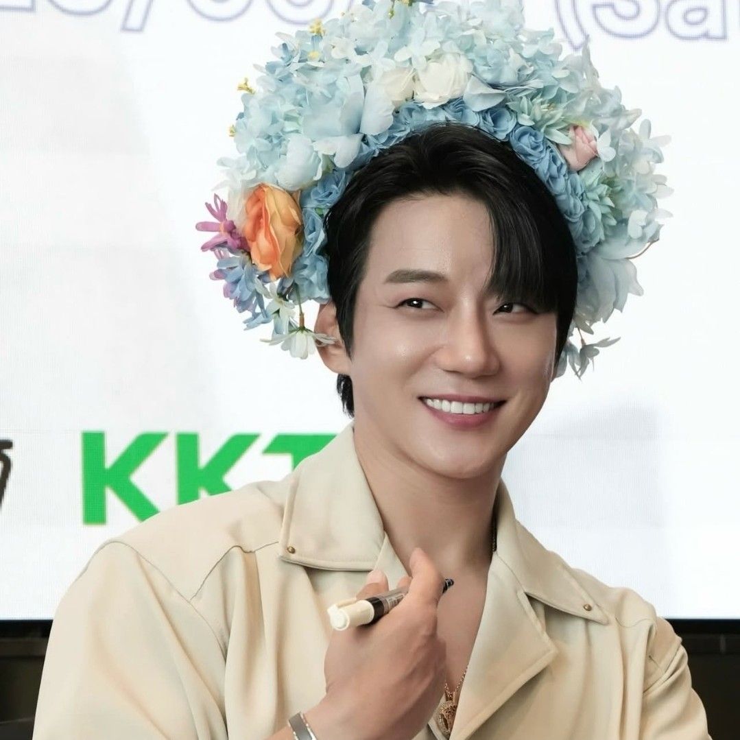 Behind-the-scenes cut of Hwang Chiyeol