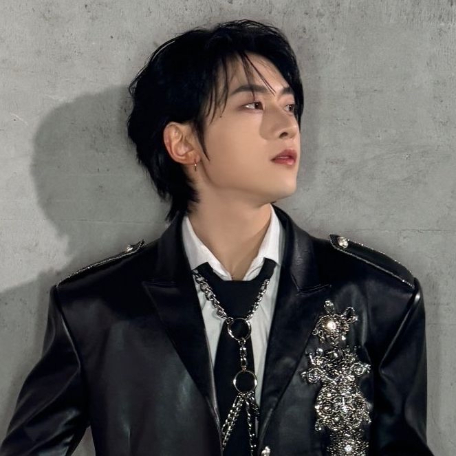 Recent activity shot of Seok Matthew (ZEROBASEONE)
