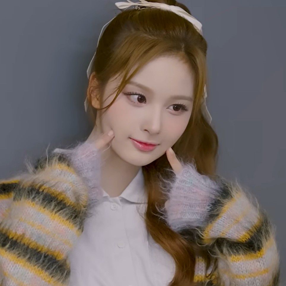 Recent activity shot of NMIXX