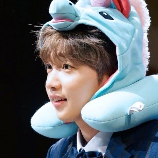 Recent activity shot of Jeong Sewoon