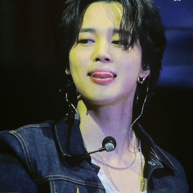 A moment captured by Jimin (BTS)'s fan