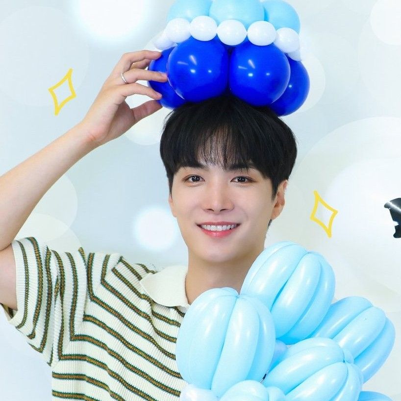 Behind-the-scenes cut of Kim Jonghyeon