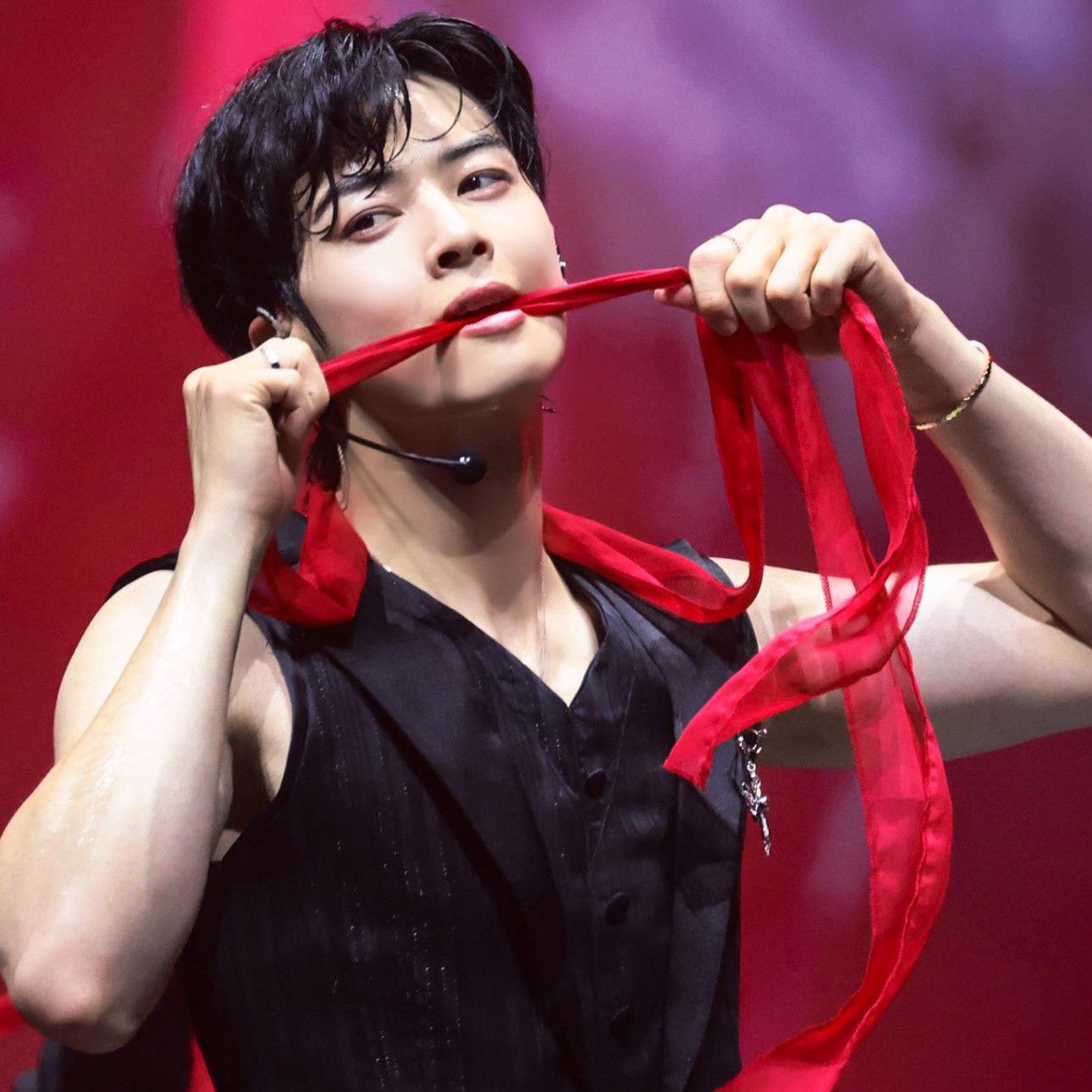 Recent activity shot of Eunwoo (ASTRO)