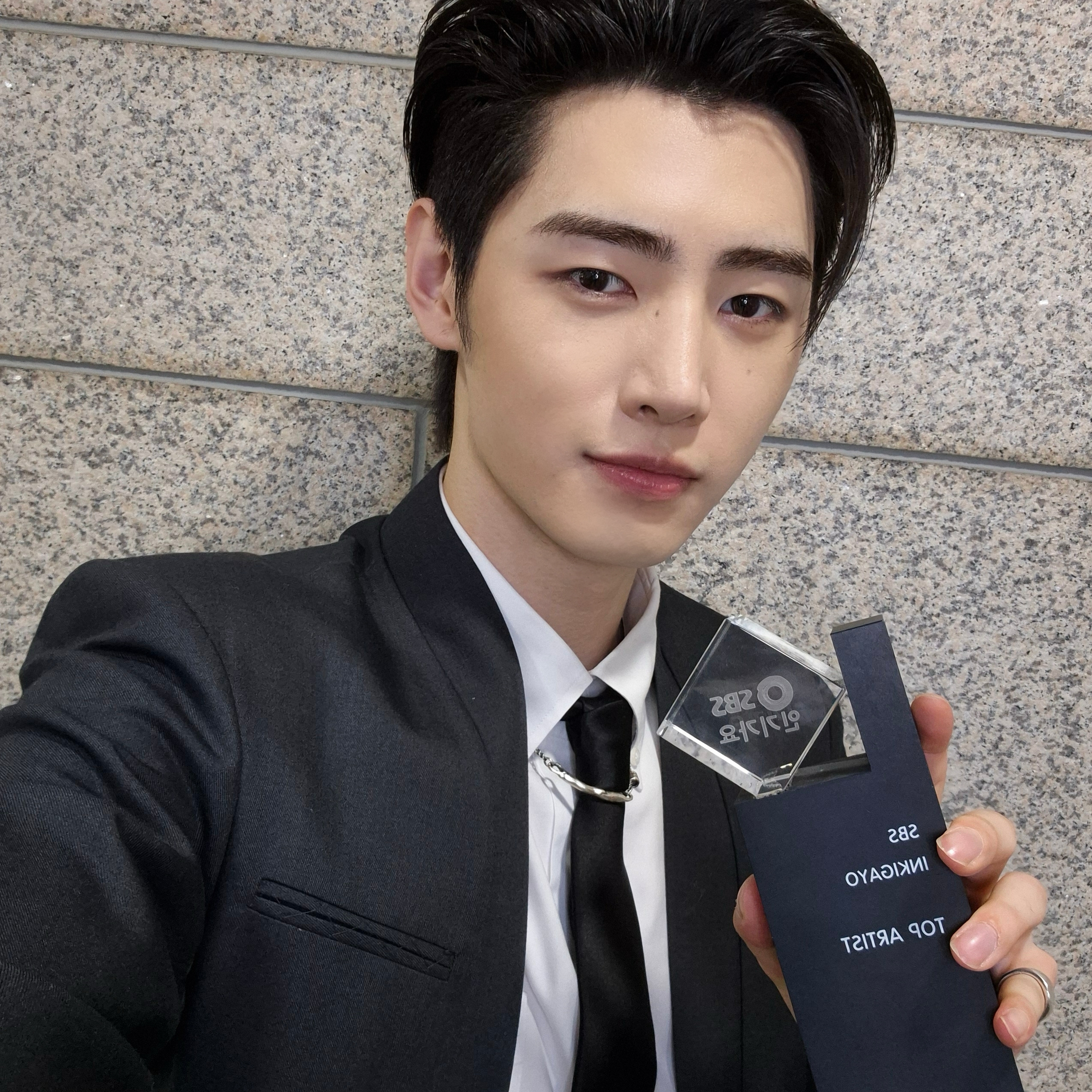 Latest photo of Sunghoon (ENHYPEN)