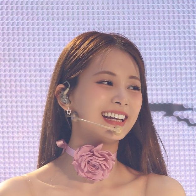 Behind-the-scenes cut of Tzuyu (TWICE)