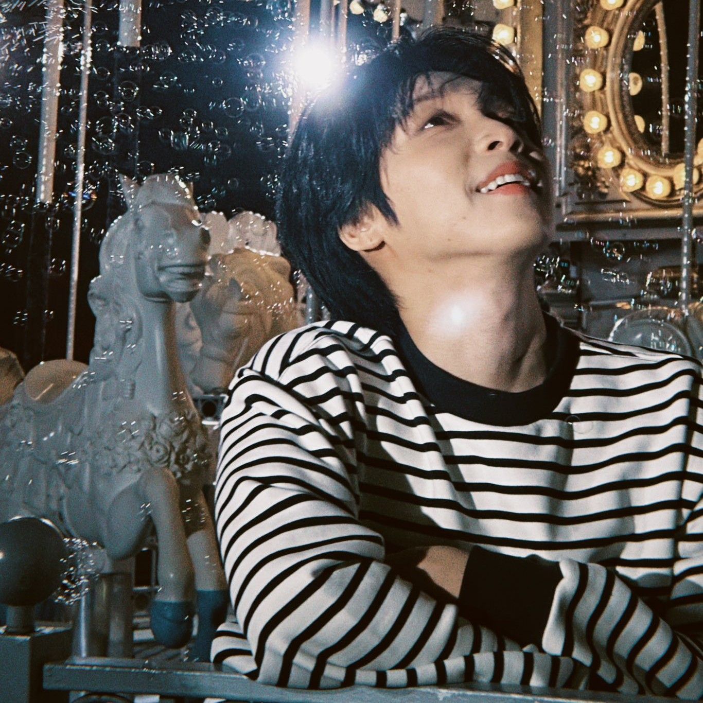 A moment captured by Jeong Sewoon's fan