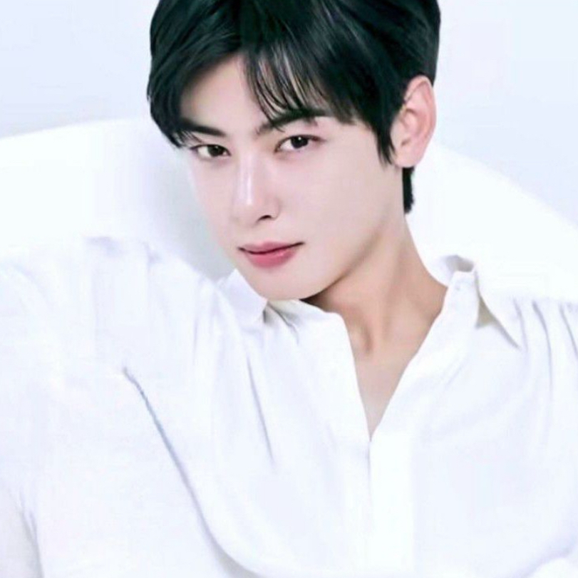 Recent activity shot of Eunwoo (ASTRO)