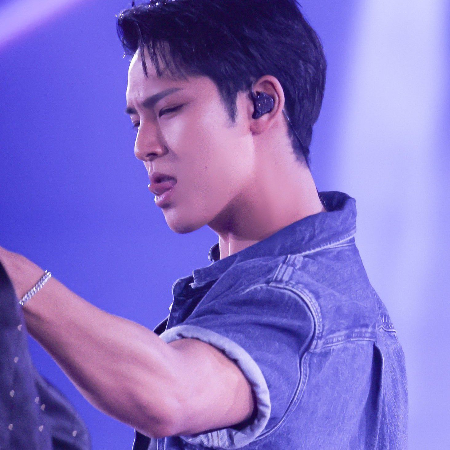 Latest photo of Mingyu (SEVENTEEN)