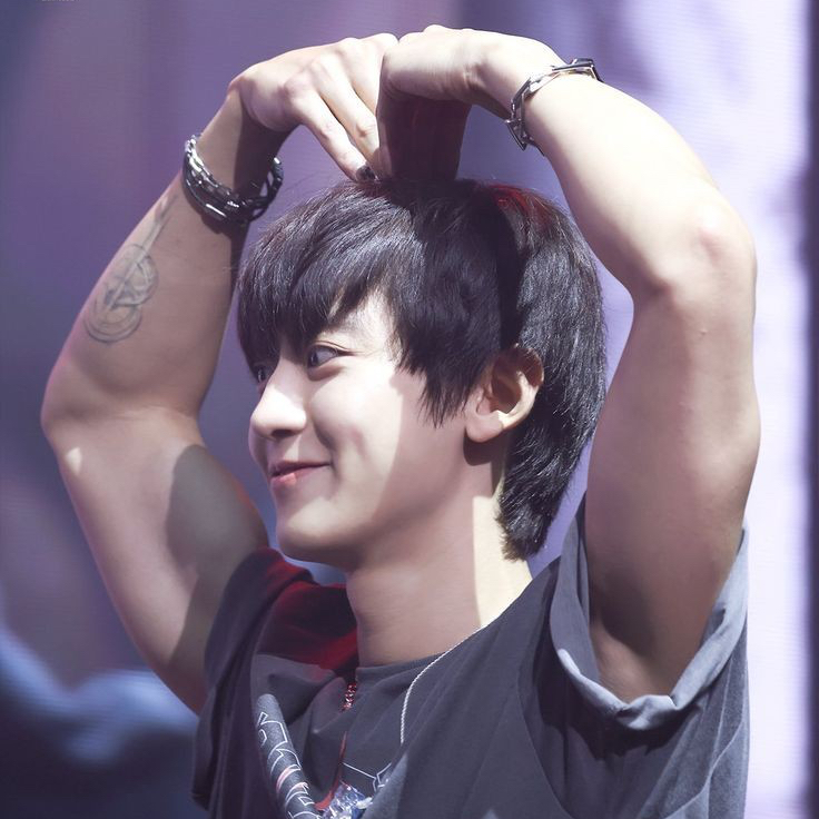 燦烈 (EXO)的幕後花絮